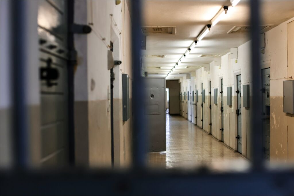 Prison Cellblock Surveillance & Emergency Paging Solutions – Hunttech